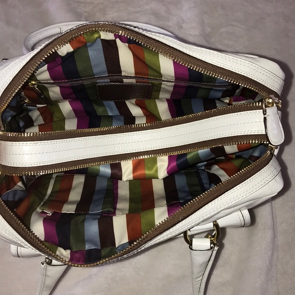 White Coach - Picture 3 of 4